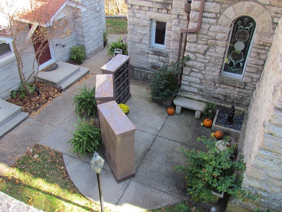 Columbarium 1
